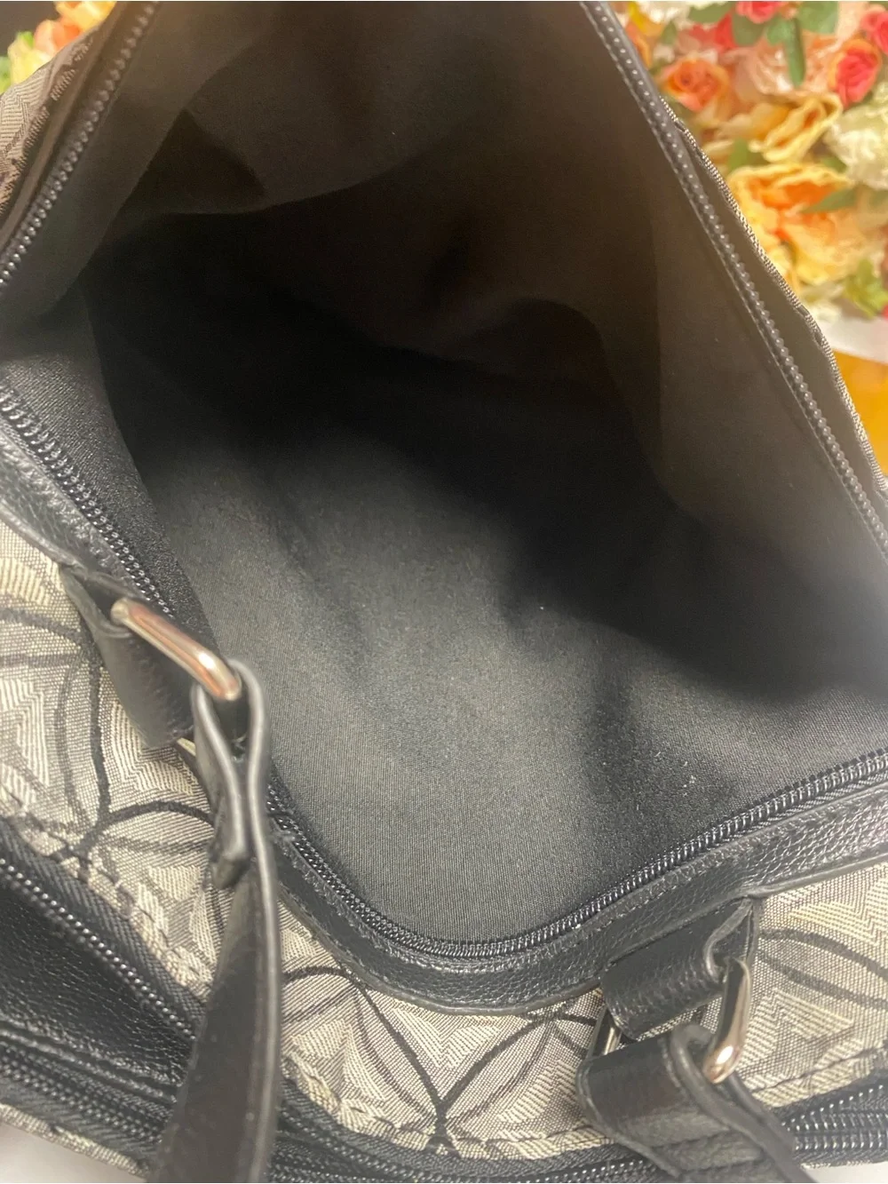 Geometric Multi Pocket Tote Shoulder Bag Gray Black Organizer